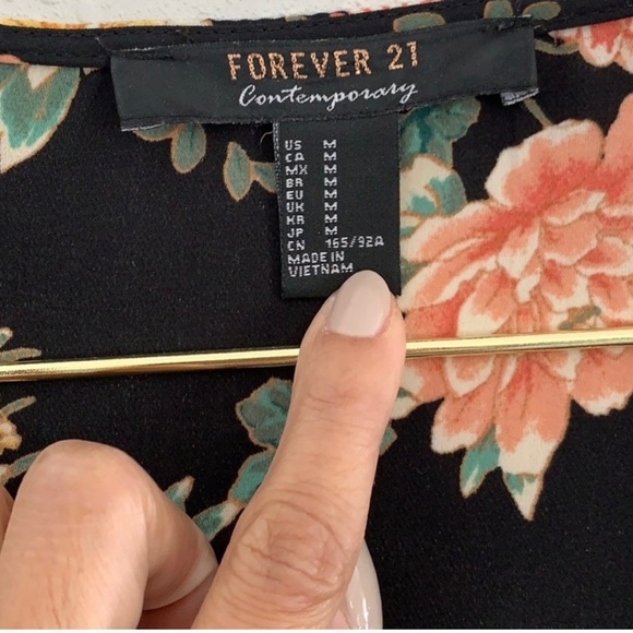 Elegant Black Floral Robe / Topper - Picture 5 of 8